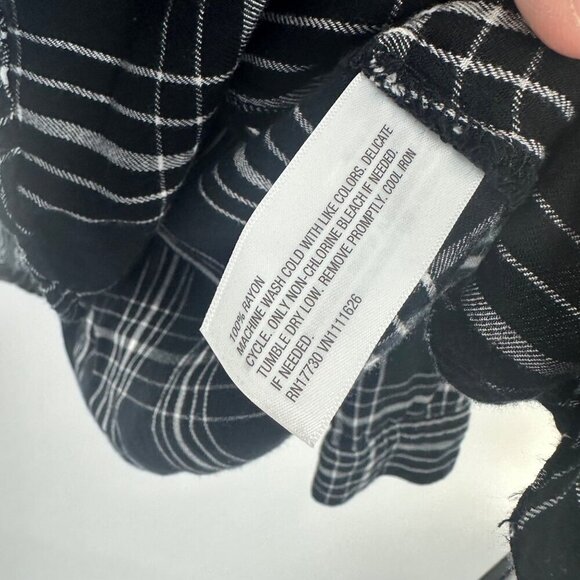Isabel Maternity Black White Plaid Button-Up Long Sleeve Top Women’s Large - Picture 5 of 7
